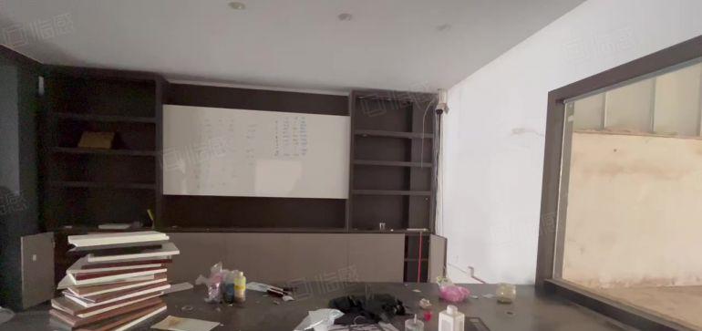 大亚湾独门独院单一层钢构厂房仓库3千平米，高度8米，可分租。