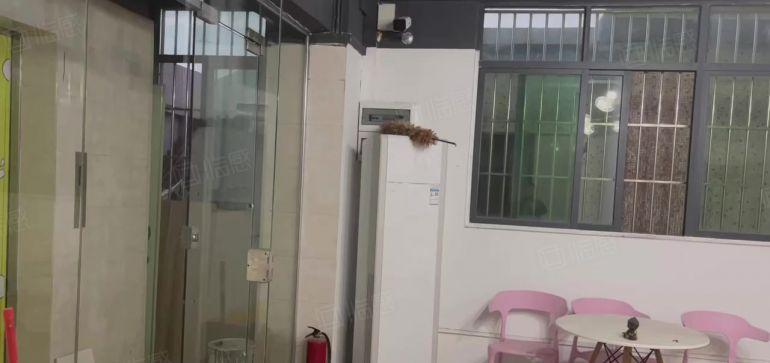 万达周边原房东厂房仓库300平米租金3000元月