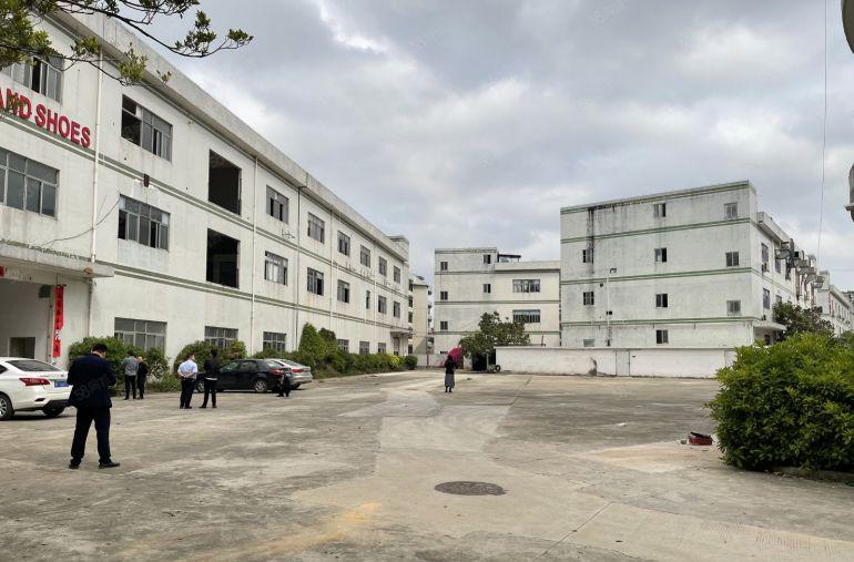 大亚湾西区4000平原房东厂房仓库低价出租 大小分租零公摊