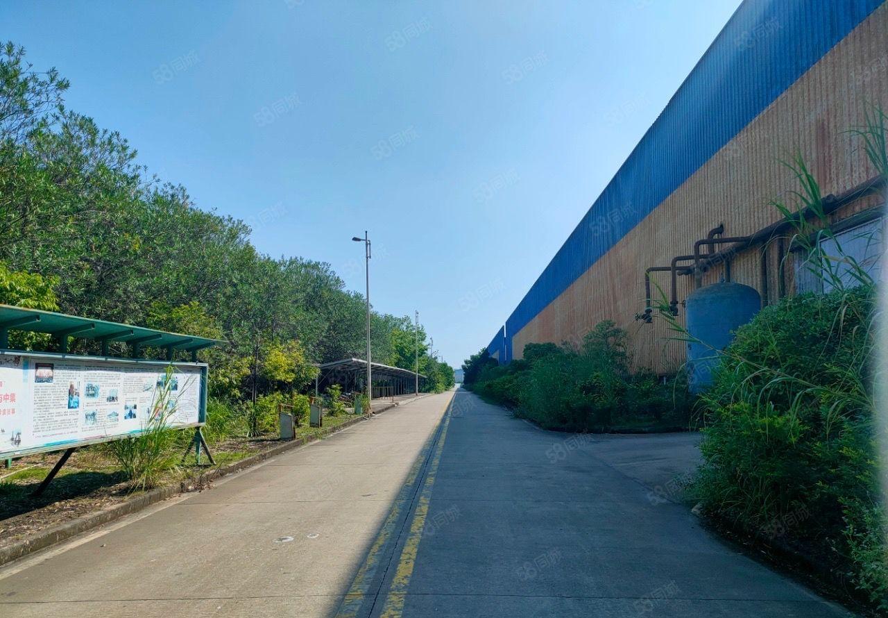 大亚湾1万平临深厂房出租 带行车 层高14米 空地2万可分租