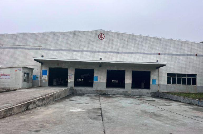 原房东带卸货平台钢构厂房6000平，可分租。