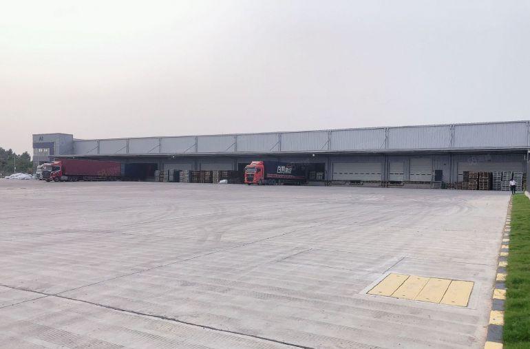 3000平原房东仓库滴水9米带高台金刚砂地坪漆地面