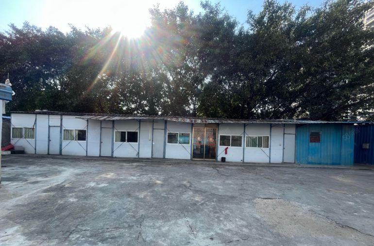 大亚湾临深独院厂房仓库，租金4千，三相电。