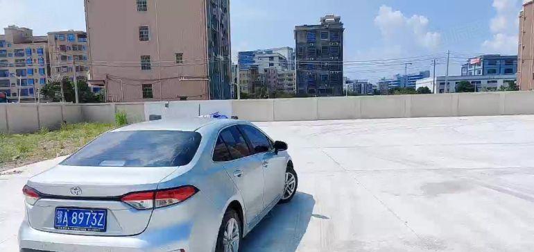 大亚湾西区，有地坪漆，有办公室，空地很大，主干道上