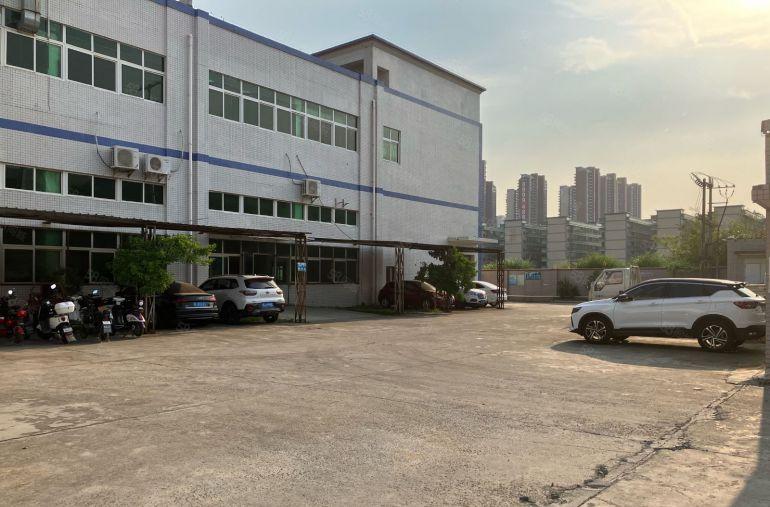 惠州大亚湾西区临深主干道旁园区一楼层高7米厂房出租