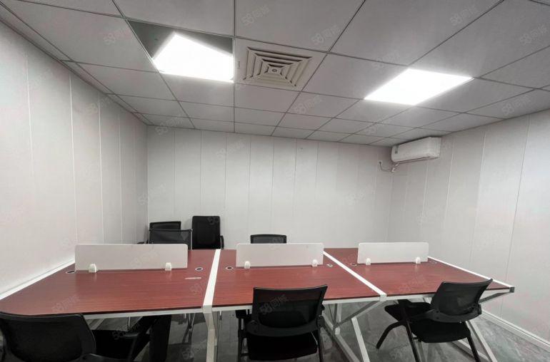 淡水中心区全新豪华装修带全新办公家具出租。