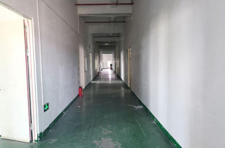 长宁双龙大道附近花园厂房，消防配套设施齐全，带货梯，交通便利