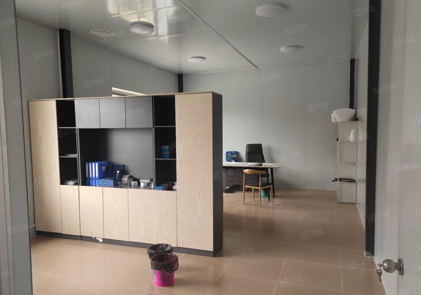 博罗县福达工业园区厂房出租2400平方，水电齐全，带地坪漆。