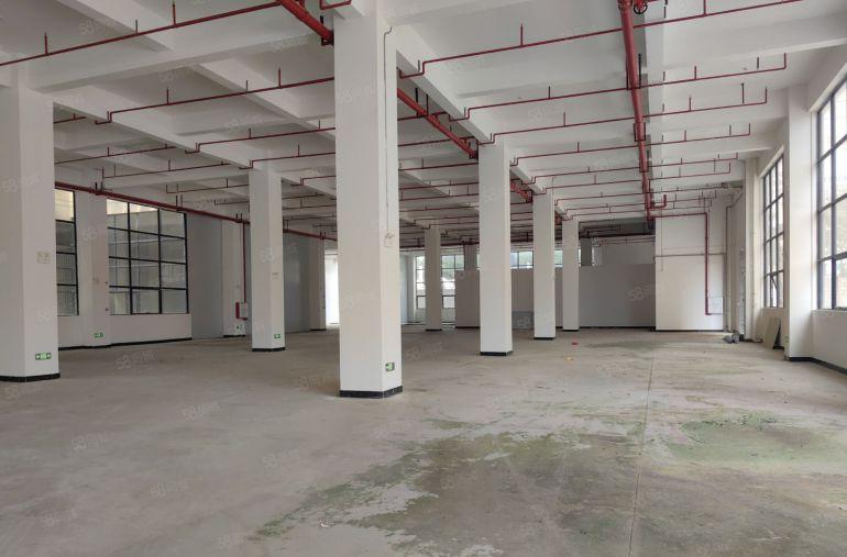 砖结构 单一层 滴水9米 可见17米大车 国道边