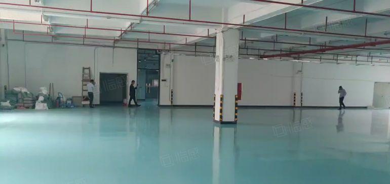 低价带装修博罗石湾工业园楼上1500平厂房出租全新地坪漆