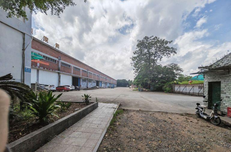 长宁工业区24000平一格2400滴水11米带牛角