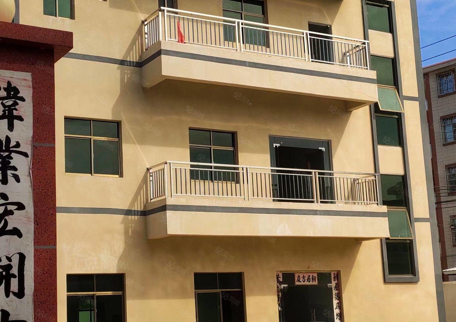 博罗县石坝镇钢结构独门独院，高度8米7300平方可分租证件齐