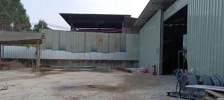 靠山边独院铁皮厂房1300平，空地1500，远离居民区