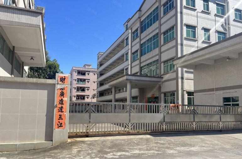 园洲新出租原房东独院，带独立办公室带牛角位适合电子五金加工等