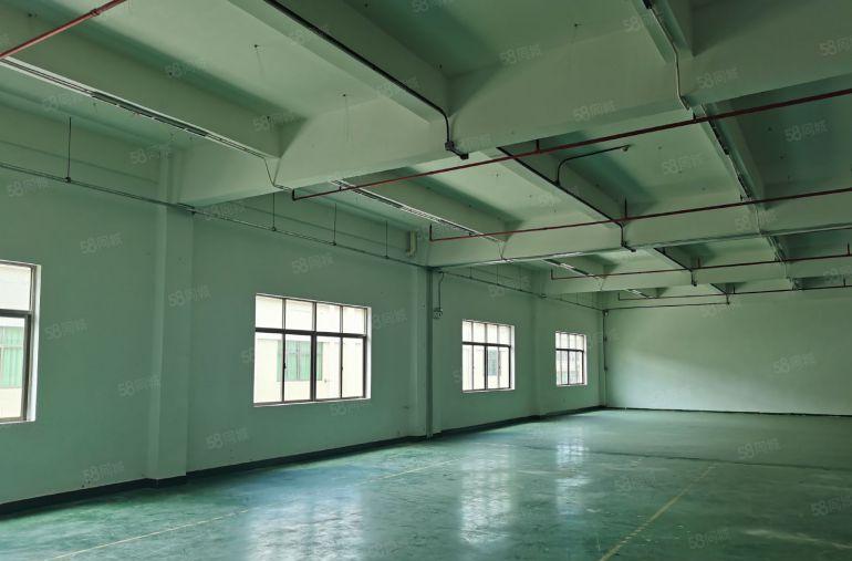 长宁双龙大道附近花园厂房，消防配套设施齐全，带货梯，交通便利