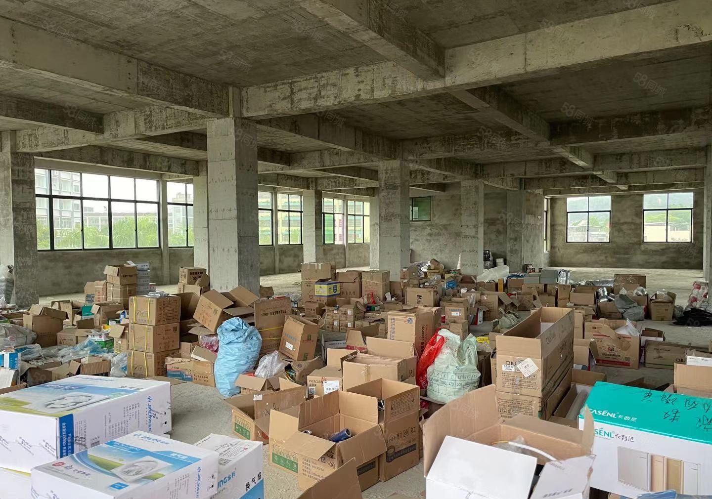 龙溪镇价格便宜全新民房两层1100平方门口空地超大