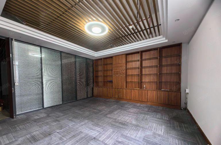 石湾带天花板级装修厂房1380平米，租到直接省装修。