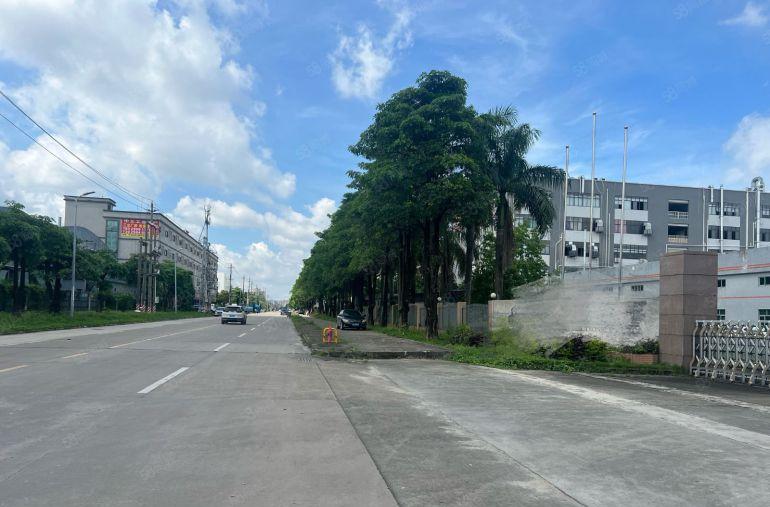 有红本砖墙到顶独院厂房空地8000全部硬化