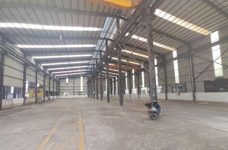 滴水12米单一层厂房出租，带七部行车，环评秒批，电量充足，