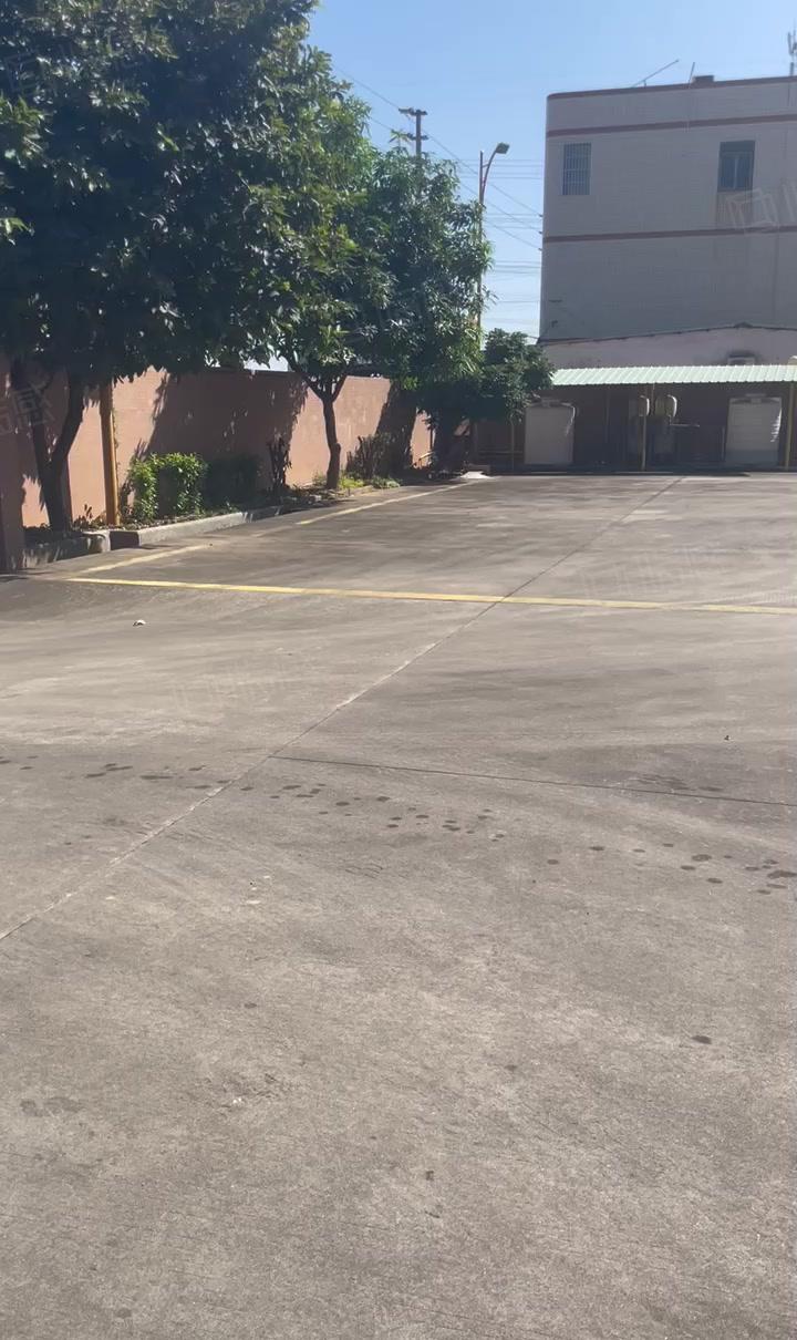 花园式原房东红本30000平厂房，内有篮球场，羽毛球场等