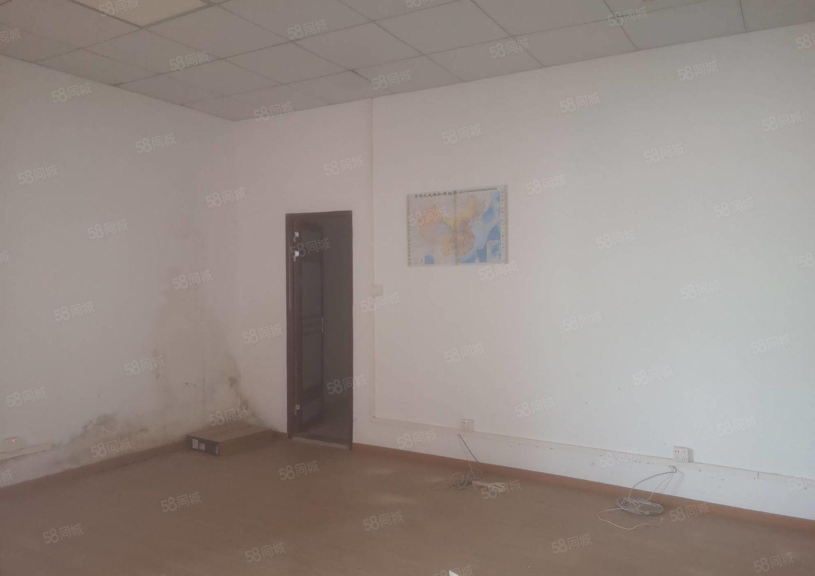 园洲高速出口附近独栋单一层钢构1500平出租滴水9米可办环评