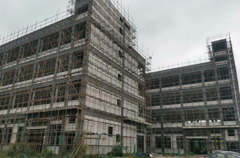 博罗县湖镇厂房出租，全新园区，证件齐全，配套齐全，可售可租。