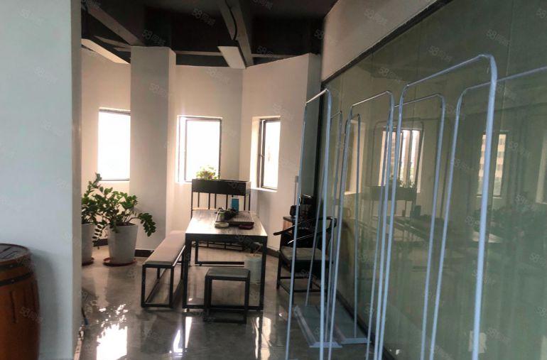 博罗县石湾镇新出独院厂房1万平方带房产证空地7千平方有证