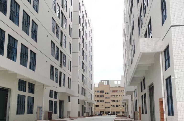 全新上市公司形象工业园厂房9万平方出租