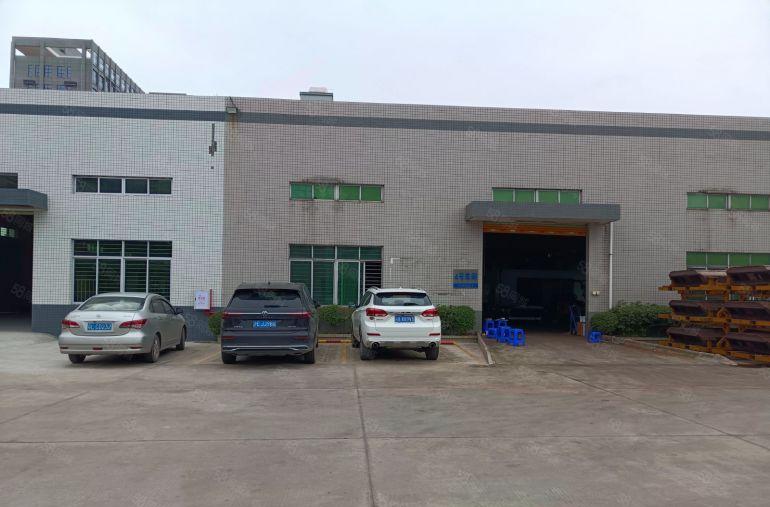 园洲镇原房东单一层厂房低价出租，砖墙到顶带隔热层，形象好交通