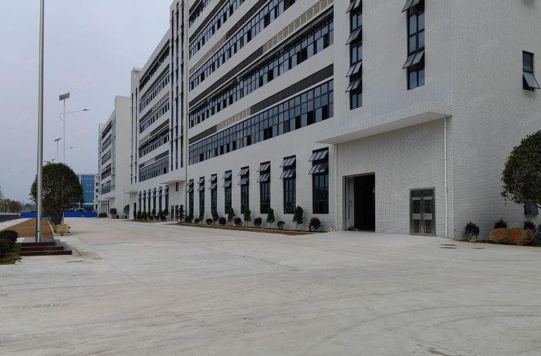 石湾镇M2工业用地低价厂房出租，6万平可分租有voc排放许证