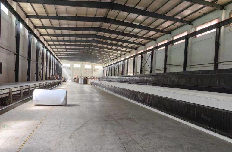 园洲镇原房东工业园区砖墙到顶滴水12米带5吨行车6000平