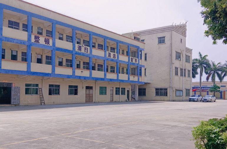 石湾镇村委独院厂房出租7500方，可以分租，可做塑胶喷油喷漆