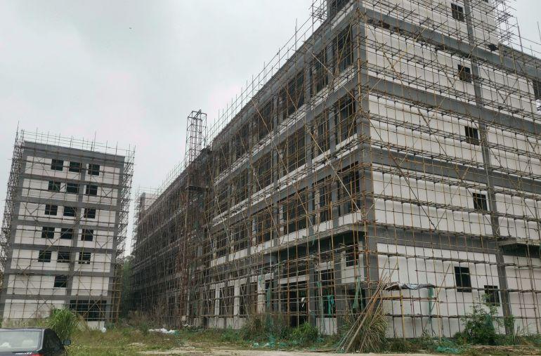 博罗县湖镇厂房出租，全新园区，证件齐全，配套齐全，可售可租。