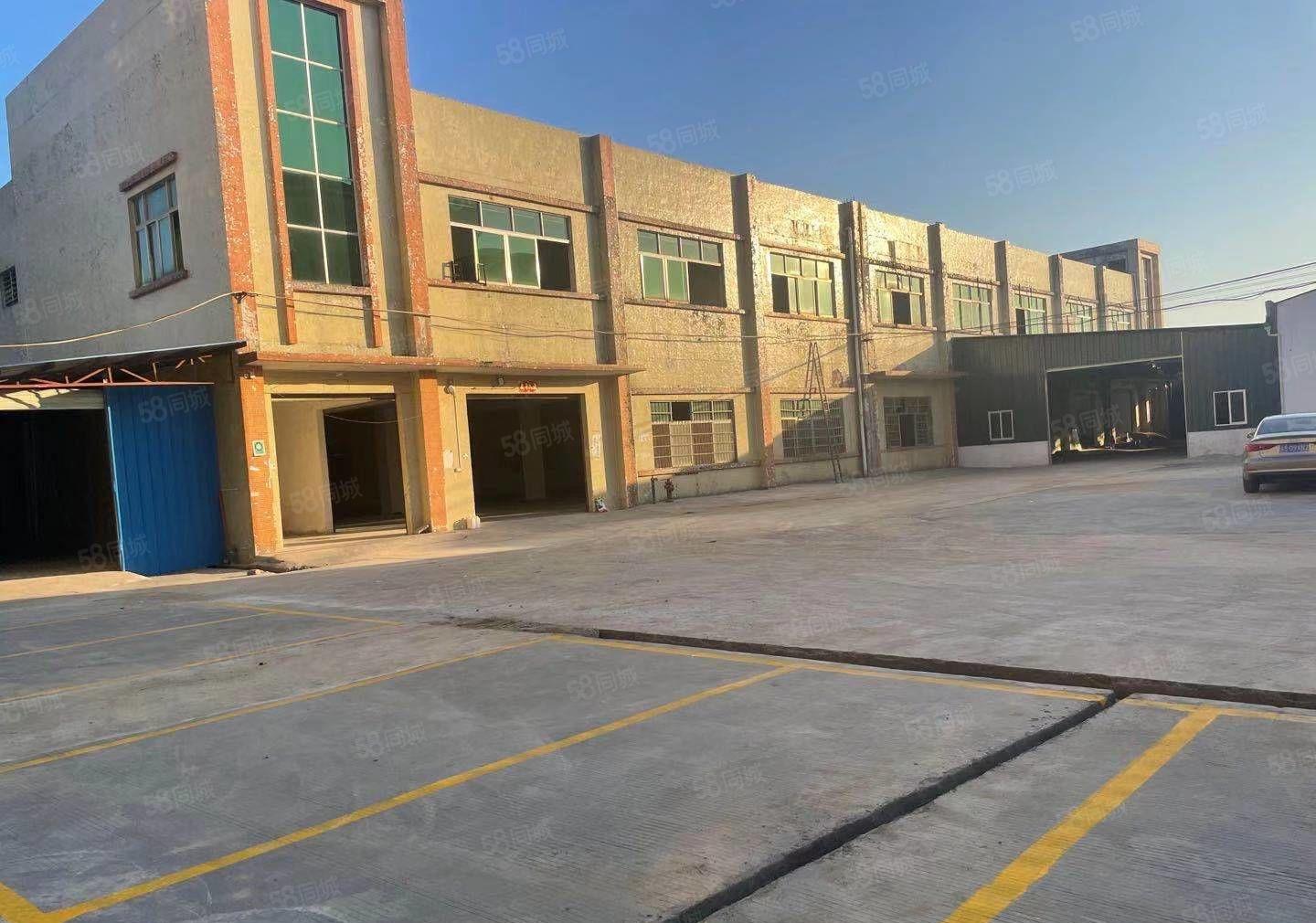 独院靓标准厂房出租面积10500平方，宿舍配套，可以分租整租