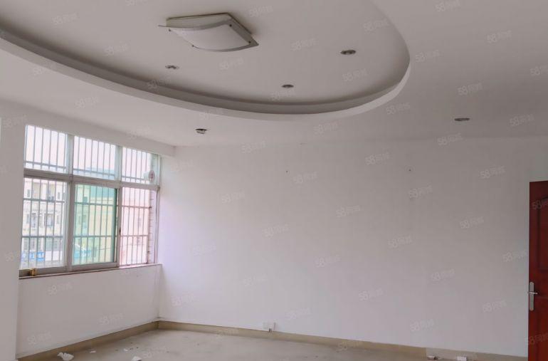 石湾镇村委独院厂房出租7500方，可以分租，可做塑胶喷油喷漆