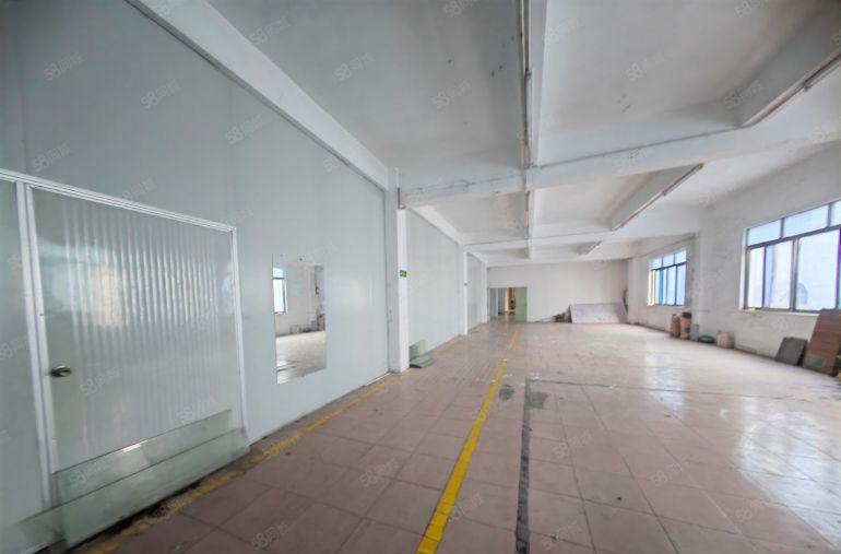 塑胶玩具厂分租楼上一层900平米，招工方便