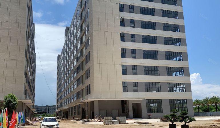 博罗全新15万平花园式精装厂房10元起租