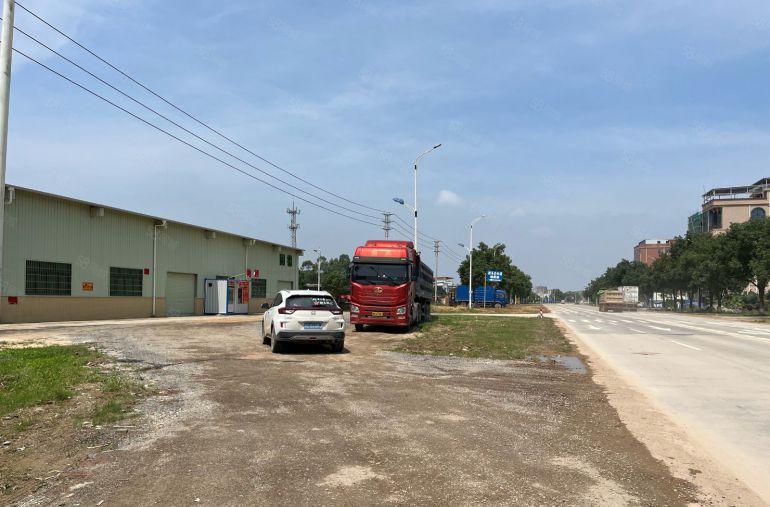 300起分租，罗阳街道旁原房东1000平钢构厂房8块底价出租