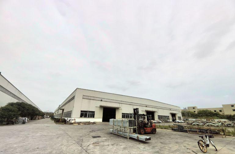 博罗县石湾镇滴水十米重型钢构出租，空地一万方，形象好高速口