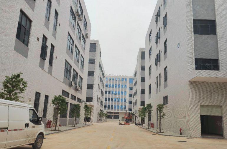 原房东8块钱，全新标准厂房单层4800平，车间长度160米