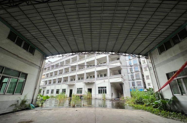 惠州博罗石湾镇砖墙到顶！花园式独院出租！空地超大！！