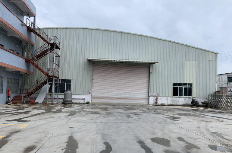 石湾独院原房东厂房出租6500方，交通方便可办环评高速出口旁