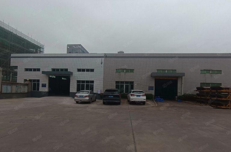 园洲镇原房东单一层厂房低价出租，砖墙到顶带隔热层，形象好交通