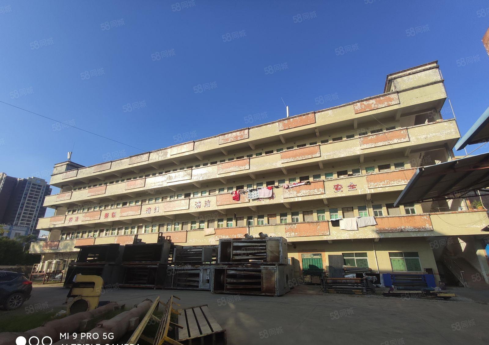 石湾镇新出独院厂房出租，两层厂房加单一层10500平方。