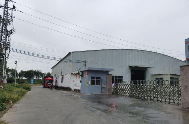 临莞年底急放滴水8米带牛腿5100平大空地低价独院钢构厂房