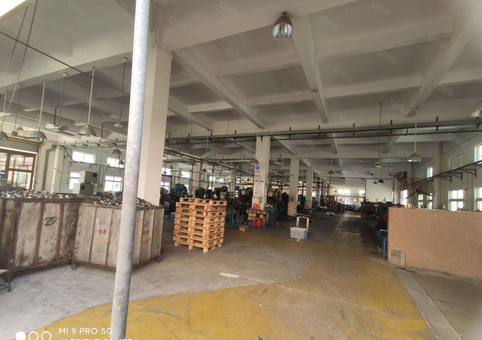 福田镇新出独门独院两层砖墙到顶厂房，红本证件，现成五金环坪。