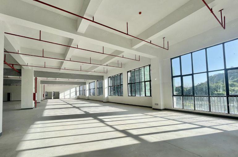 适合玩具工艺品家具电子新能源新材料企业入驻M2用地高速口