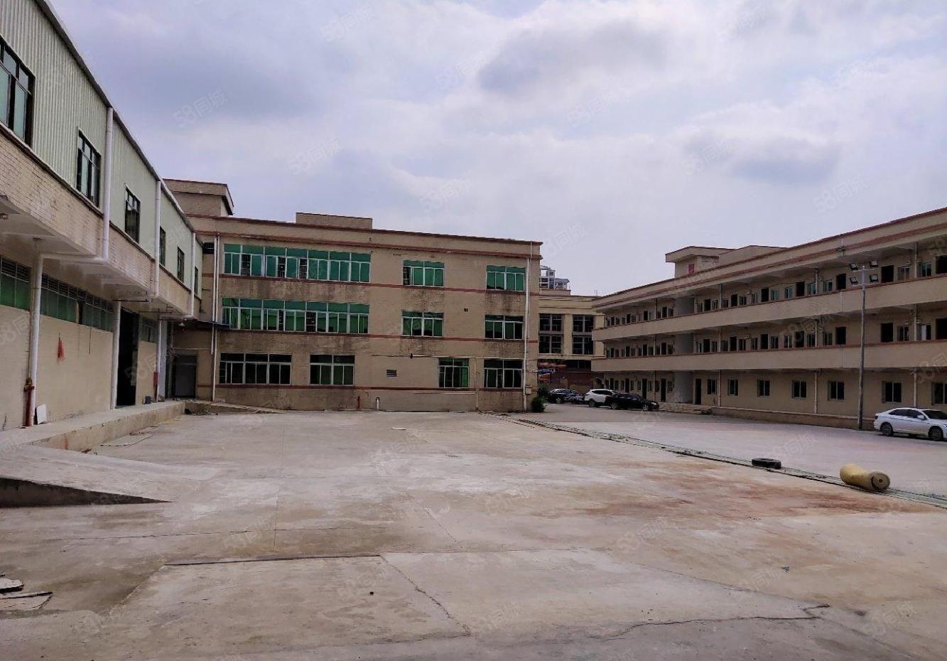 博罗县福达工业园区厂房出租2400平方，水电齐全，带地坪漆。