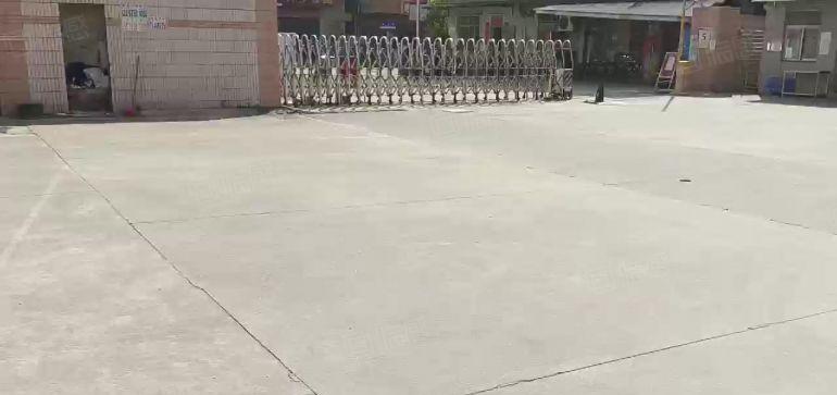 繁华地段工业园区一楼厂房分租，交通方便，停车方便，易招工