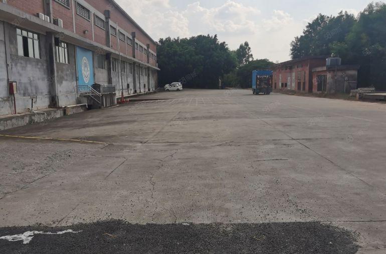 原房东重工业厂房。带牛角位。